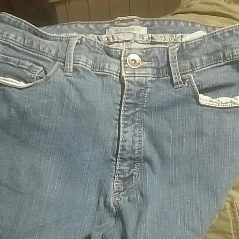 Jeans - Picture 2 of 3